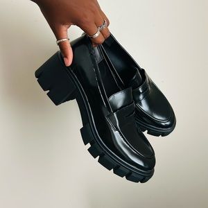 Crown Vintage Sage Penny Loafer! BRAND NEW CONDITION :)